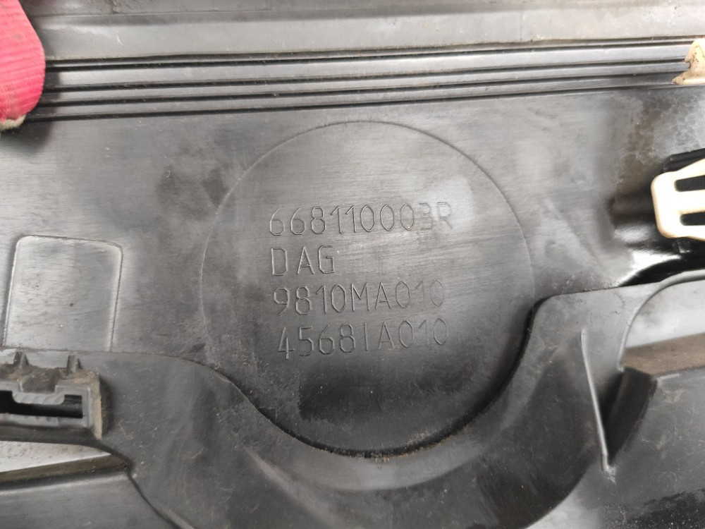 Пластик под лобовое стекло Renault Megane III 2008-2015 (668110003R) Ковель - зображення 3