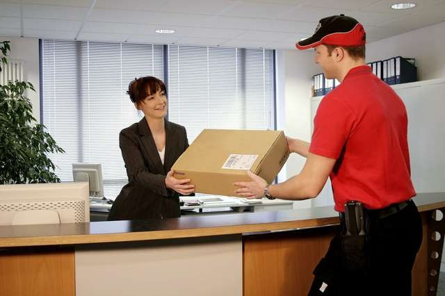 Послуги кур'єра Рівне - зображення 1