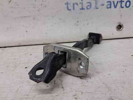 Ограничитель двери передний левый Nissan Qashqai J11 1.2 БЕНЗИН HRA2DDT 2013 (б/у) Київ