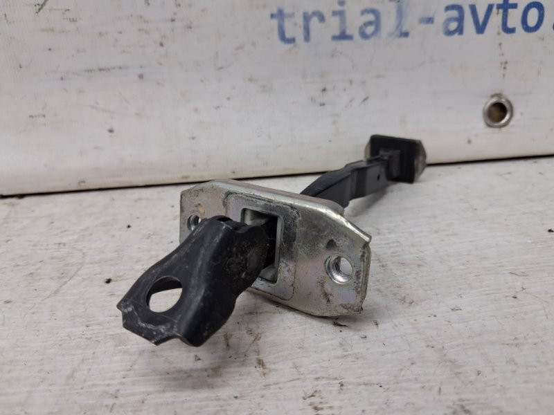 Ограничитель двери передний левый Nissan Qashqai J11 1.2 БЕНЗИН HRA2DDT 2013 (б/у) Київ - зображення 2