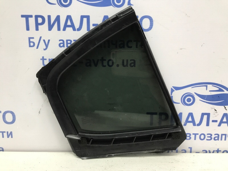 Стекло двери задней левой (форточка) Mazda 3 BM 2.2 DIESEL 2013 (б/у) Київ - зображення 2