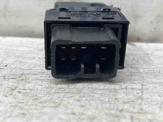 Кнопка стеклоподъемника Hyundai Getz 2002-2011 935801C010WK (Арт. 81115) Киев