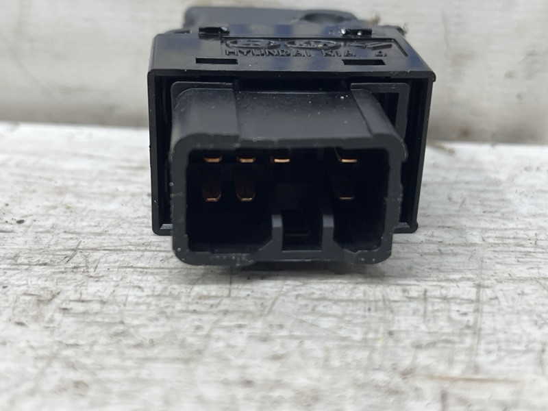 Кнопка стеклоподъемника Hyundai Getz 2002-2011 935801C010WK (Арт. 81115) Киев - изображение 3