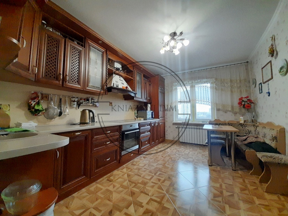 Продаж 3-кімнатна роздільна квартира на Позняках, метро Осокорки, Позняки. № 21141745 Киев - изображение 1