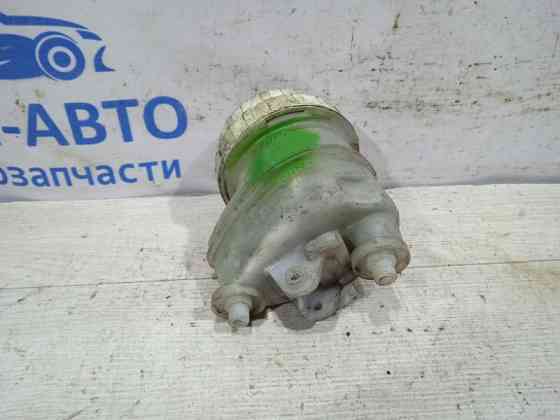 Бачок главного тормозного цилиндра Mitsubishi L200 KB 2.5 ДИЗЕЛЬ 4D56U 2006 (б/у) Киев