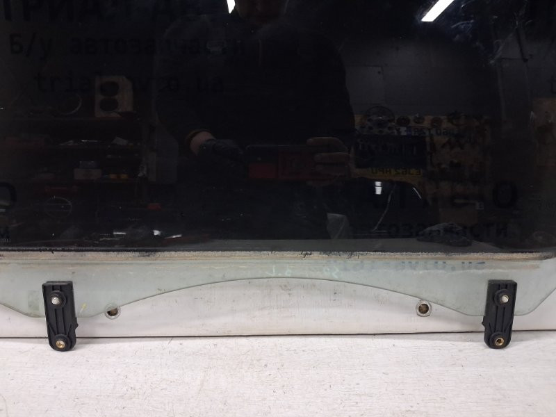 Стекло двери заднее левое Kia Sorento BL 2.5 DIESEL D4CB 2002 (б/у) Київ - зображення 2