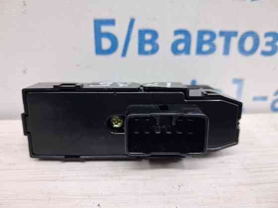 Кнопка стеклоподъемника Hyundai IX35 2009-2015 3835211310 (Арт. 77671) Киев