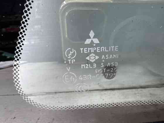 Стекло в кузов заднее правое Mitsubishi Outlander CU 2.4 БЕНЗИН 4G69 2003 (б/у) Киев