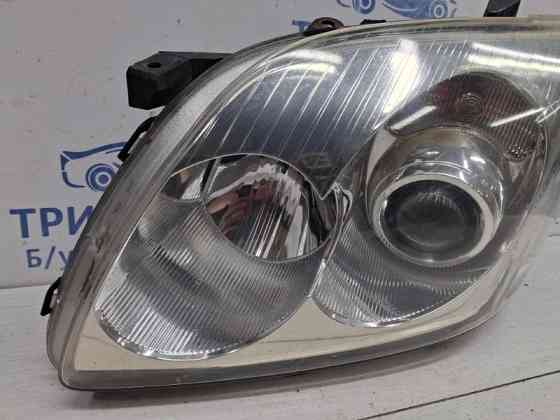 Фара левая галоген Toyota Avensis T25 1.8 БЕНЗИН 1ZZFE 2002 (б/у) Киев