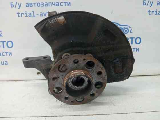 Кулак поворотный левый со ступицей SsangYong Korando C200 2.0 DIESEL D20DT 2010 (б/у) Киев