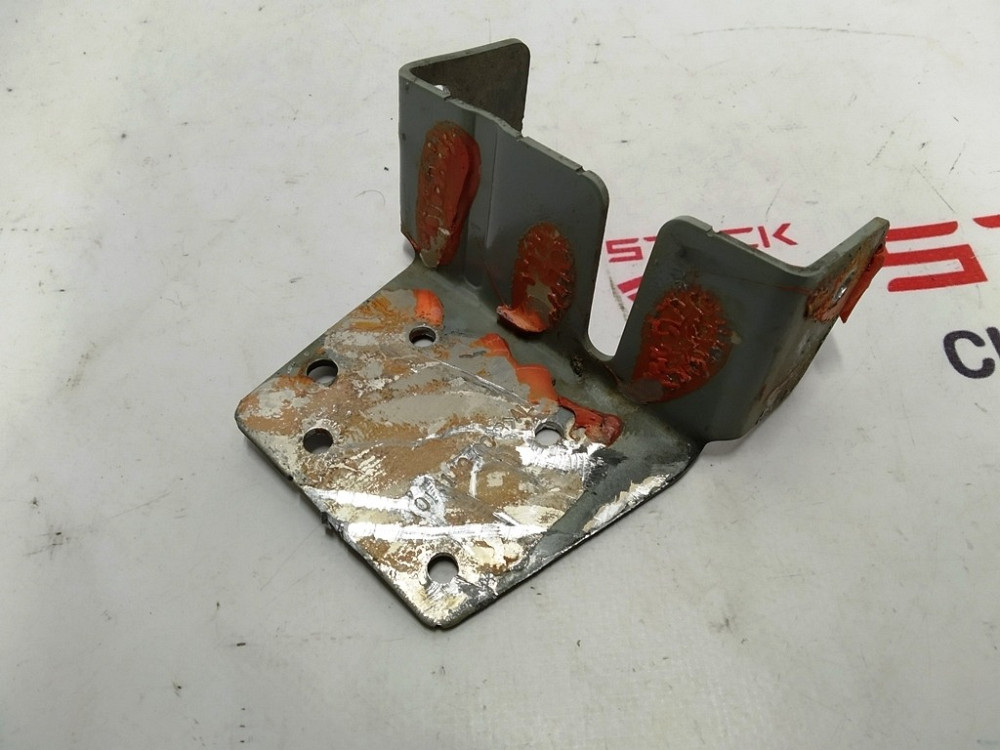 2Четверть передняя левая соединитель-крепление направляющей лонжерона к порогу Tesla model S, model Киев - изображение 1