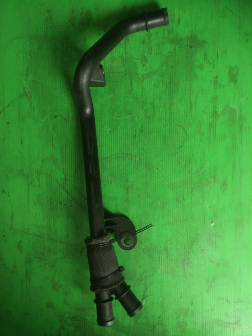 Патрубок трійник пластик 2S71-8C364-AC Форд, Ягуар 2.0, 2.2TDCI Винница - изображение 2