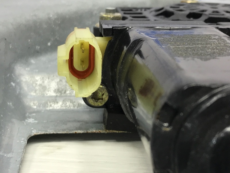 Стеклоподъемник передний левый Hyundai Tucson JM 2.0 DIESEL D4EA 2004 (б/у) Киев - изображение 3