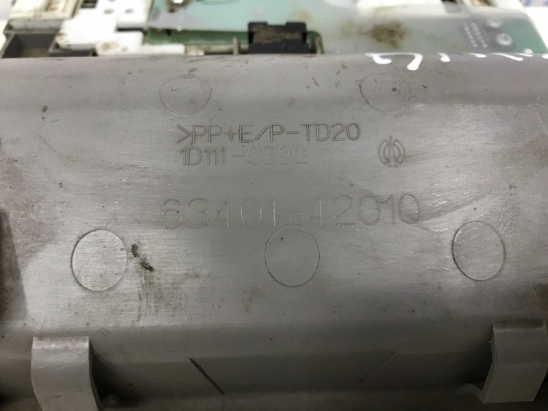 Плафон передний Toyota RAV 4 A30 2.0 БЕНЗИН 1AZFE 2005 (б/у) Киев - изображение 4