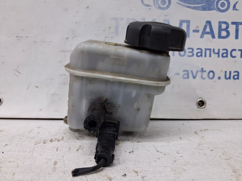 Бачок главного тормозного цилиндра Hyundai Sonata NF 2.4 БЕНЗИН G4KC 2004 (б/у) Київ - зображення 1