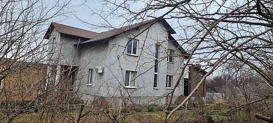 Продам. Будинок 298 кв. м. 10 соток. Вул. Максима Рильського Дніпро