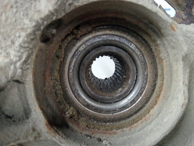 Кулак поворотный правый со ступицей Toyota Avensis T25 1.8 БЕНЗИН 1ZZFE 2002 (б/у) Киев - изображение 3