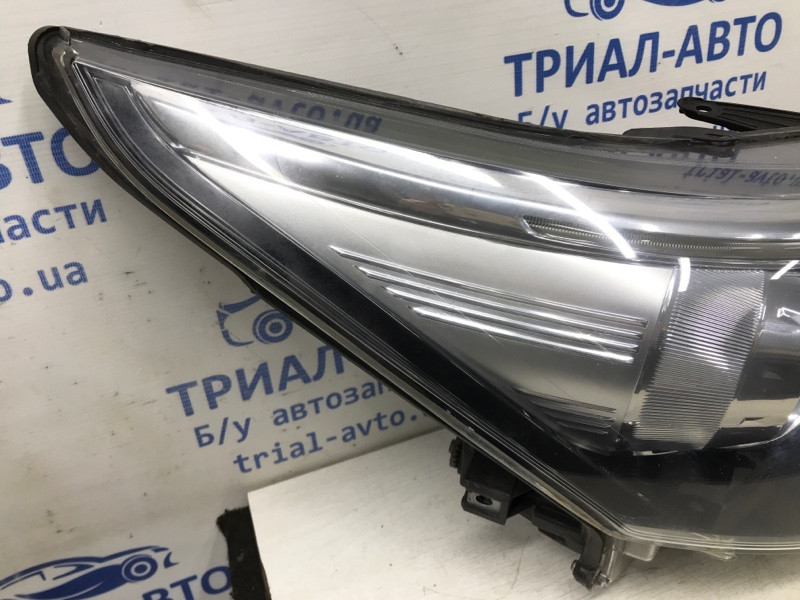 Фара правая галоген Рестайлинг Toyota Avensis T27 2.0 DIESEL 2009 (б/у) Київ - зображення 2