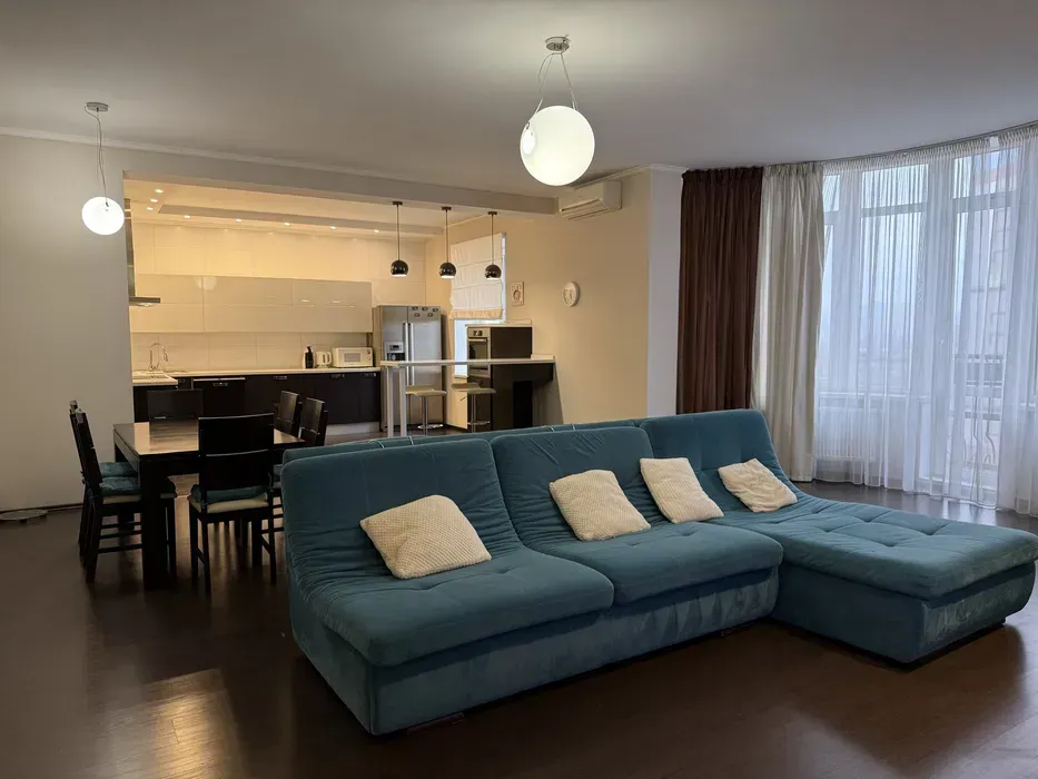 ОРЕНДА: Вишукана 3 кімн. з паркінгом Златоустівська, Чорновола, Дмитрівська + підземний паркінг Київ - зображення 1