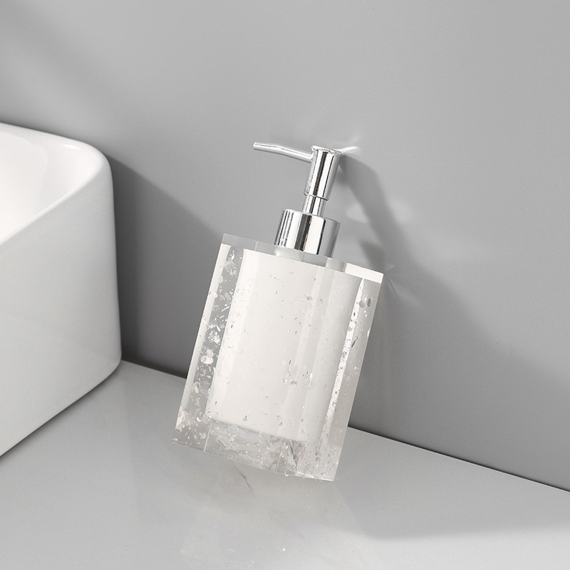 Дозатор для рідкого мила 11059 7х7х18 см білий Київ - зображення 1