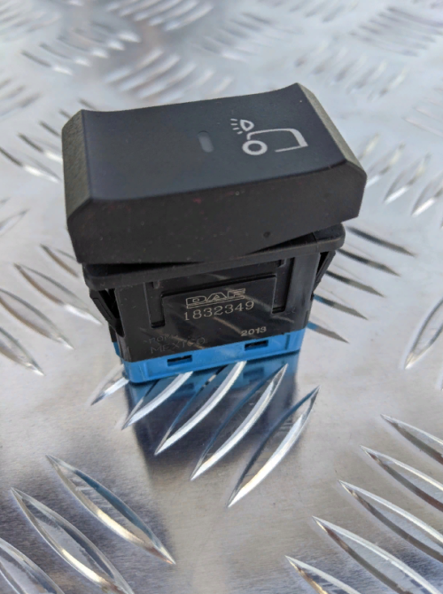 1832349 Кнопка коррекция света DAF XF 106 Euro 6 Львов - изображение 1