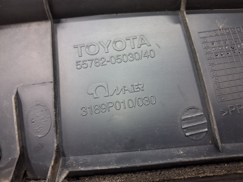 Дефлектор дворников Toyota Avensis T25 2.2 DIESEL 2ADFTV 2002 (б/у) Киев - изображение 3