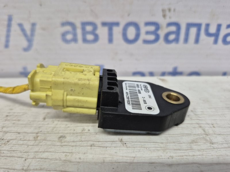 Датчик удара (AIRBAG) Hyundai I30 GD 1.6 DIESEL D4FB 2011 (б/у) Киев - изображение 2