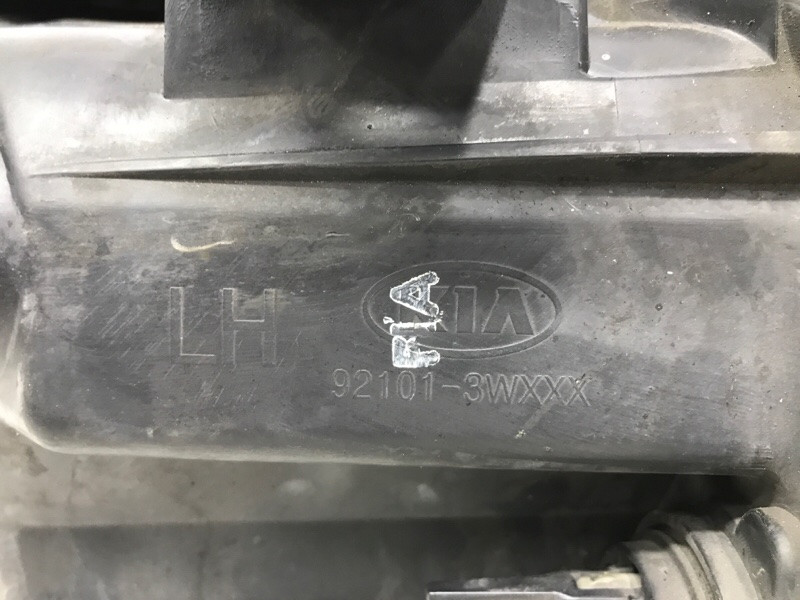 Фара левая галоген Kia Sportage SL 1.7 DIESEL D4FD 2010 (б/у) Київ - зображення 9