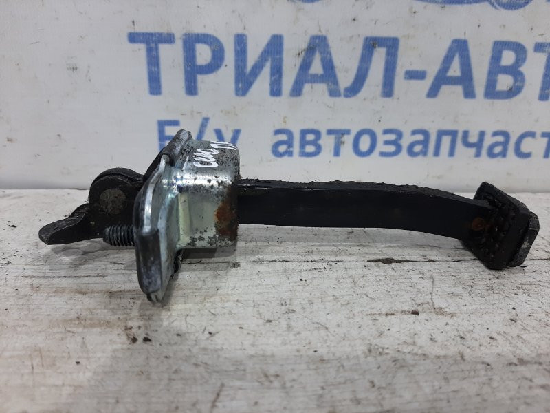 Ограничитель двери передний правый Kia Ceed ED 1.4 БЕНЗИН G4FA 2006 (б/у) Київ - зображення 1