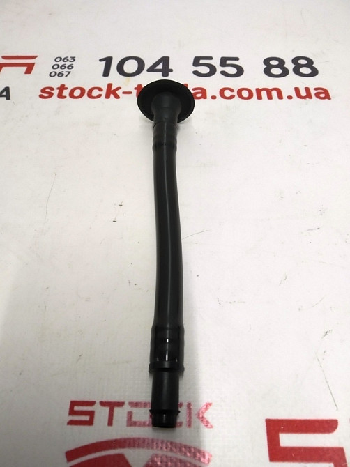 Трубка сливная дренажная электромагнитного порта зарядки Tesla model S, REST 1023057-00-A Киев - изображение 2