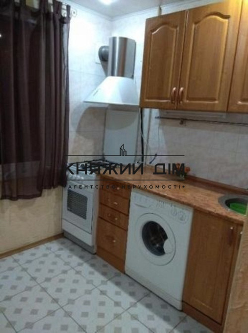 Затишна 2-х к. Кв. ст. м. Чернігівська. № 11153006 Киев - изображение 1