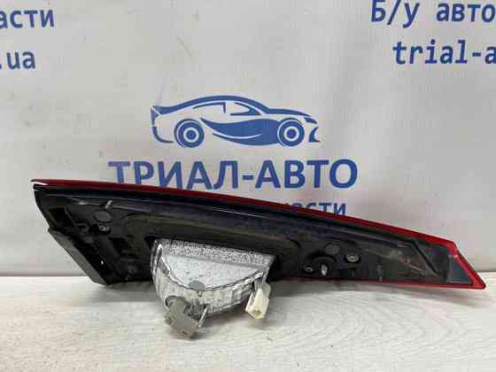 Фонарь задний внутренний правый Mazda 3 BM 2.2 DIESEL 2013 (б/у) Киев