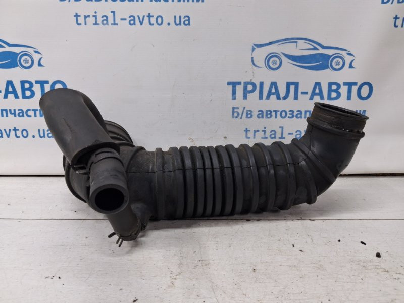 Патрубок воздушного фильтра Mitsubishi Pajero Wagon 3 3.2 ДИЗЕЛЬ 4M41 1999 (б/у) Київ - зображення 2