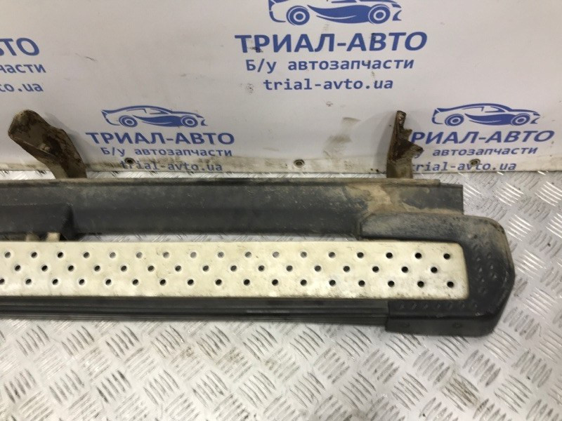 Подножка Mitsubishi Pajero Wagon 3 3.2 ДИЗЕЛЬ 4M41 1999 лев. (б/у) Киев - изображение 4