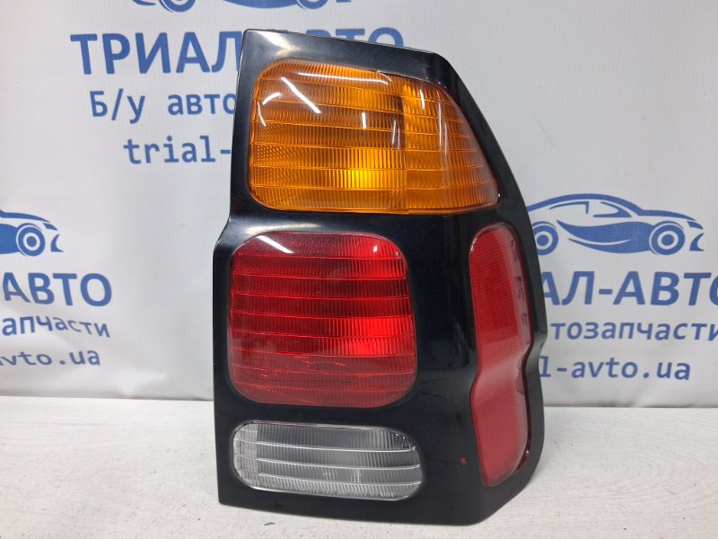 Фонарь задний внешний правый Mitsubishi Pajero Sport K9 2.5 DIESEL 4D56 1996 (б/у) Киев - изображение 1