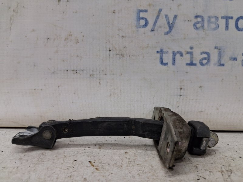 Ограничитель двери передний правый Toyota Camry XV40 2.4 БЕНЗИН 2AZFE 2006 (б/у) Киев - изображение 1