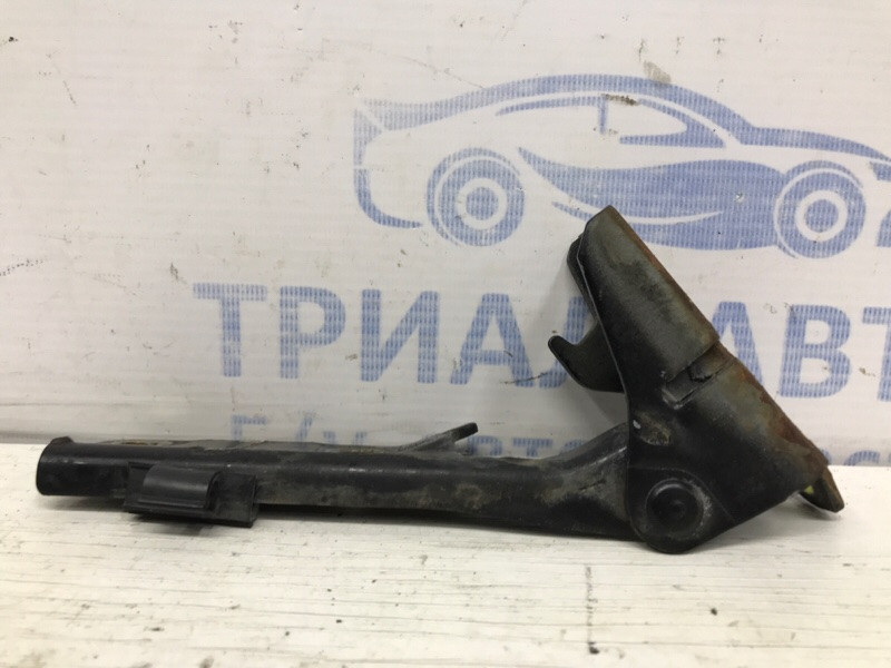Петля капота правая Mitsubishi Pajero Wagon 3 3.2 ДИЗЕЛЬ 4M41 1999 (б/у) Київ - зображення 1