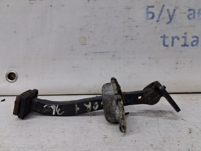 Ограничитель двери задний левый Kia Sorento BL 2.5 DIESEL D4CB 2002 (б/у) Киев - изображение 1