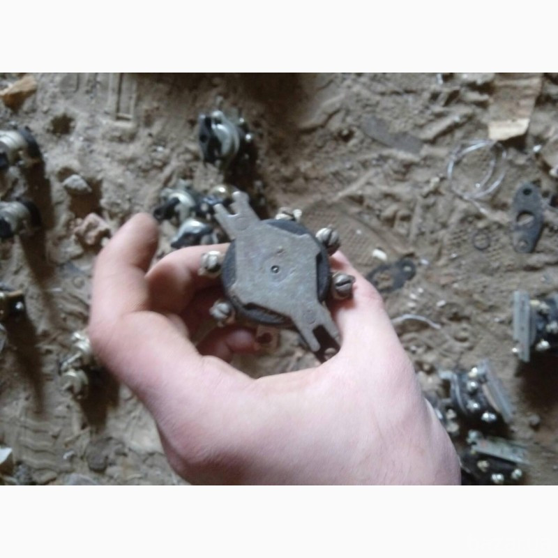 Переключатели ПВ-2-10, 6а. -220в. 4а. -380в. -12шт по 30грн Харків - зображення 3