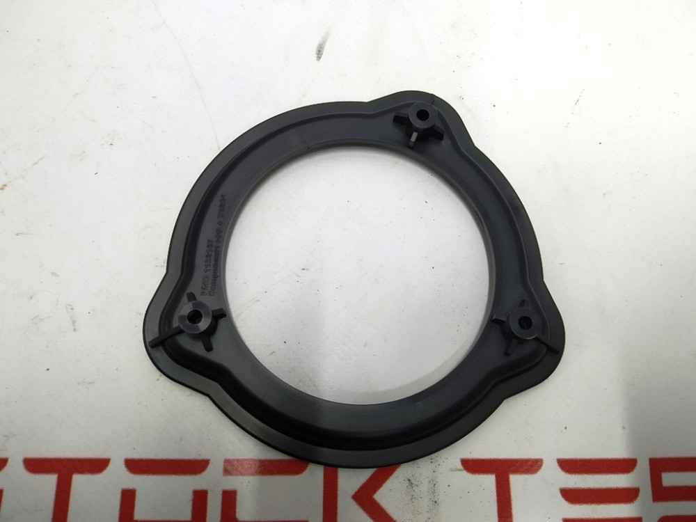 Крепление динамика аудиосистемы к полке багажного отсека Tesla model 3 1079742-00-A Киев - изображение 2