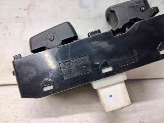 Кнопка стеклоподъемника Hyundai Sonata NF 2.4 БЕНЗИН G4KC 2004 перед. прав. (б/у) Київ