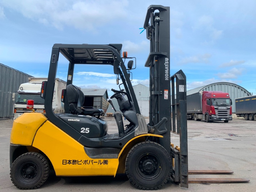 Вилочный автопогрузчик Komatsu, с боковым смещением и мачтой 4.5 метра. Винница - изображение 5