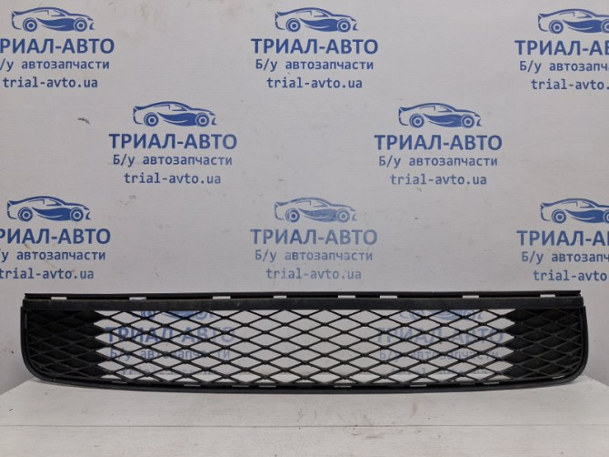 Решетка бампера центральная Toyota Auris E150 1.6 БЕНЗИН 1ZRFAE 2006 (б/у) Київ - зображення 1