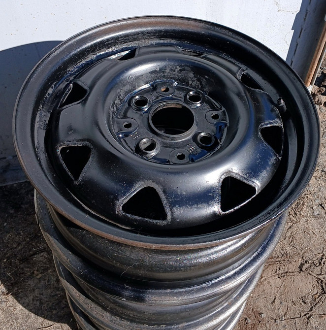 Автомобильные колесные стальные диски et45 5 1/2 jx R14, 4х108 с колпаками. Богодухів - зображення 4