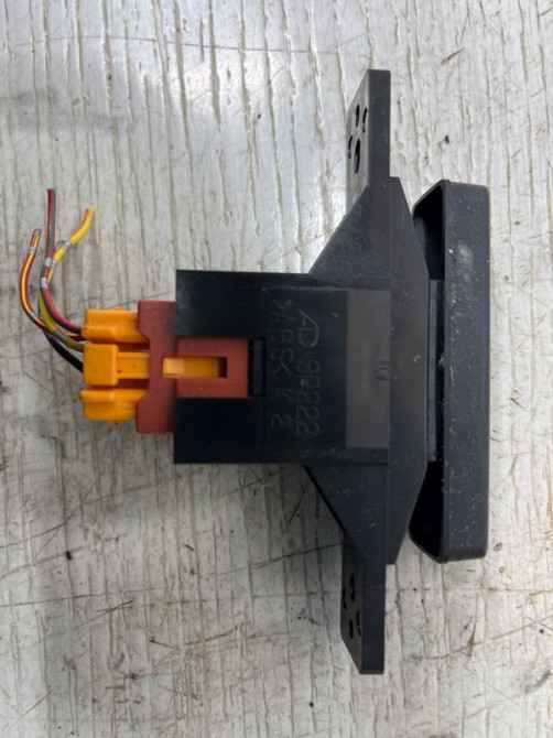 Кнопка аварийки Suzuki Grand Vitara JT 2.0 БЕНЗИН J20A 2005 (б/у) Київ - зображення 3