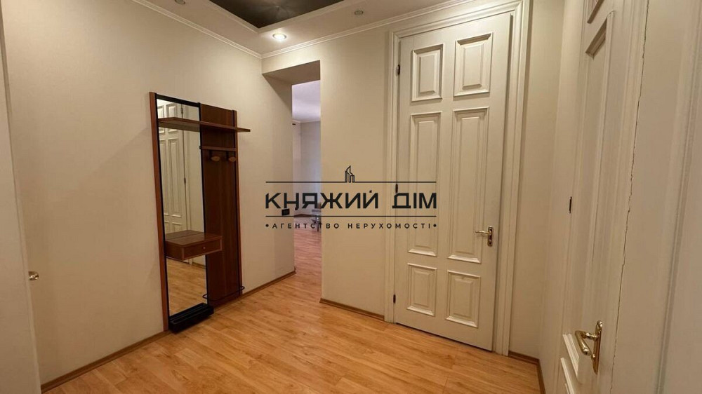 Трикімнатна квартира - 80 кв м - ІСТОРИЧНИЙ БЕЗПЕЧНИЙ ЦЕНТР КИЄВА № 11163726 Киев - изображение 2