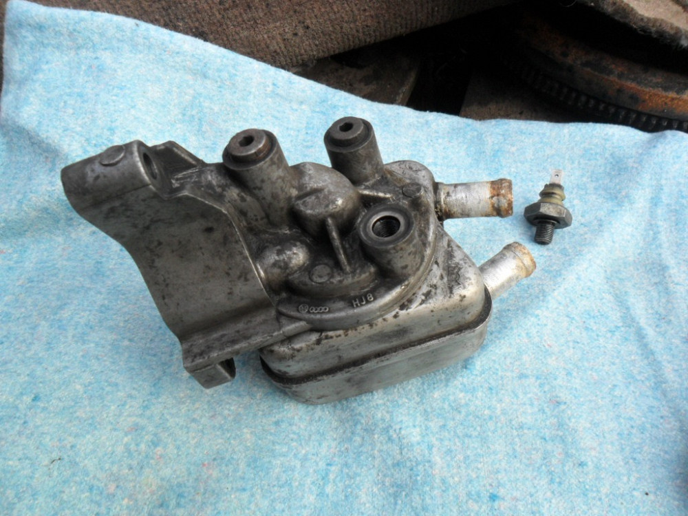 VAG 053115417A, Кронштейн масляного фільтра Фольксваген, оригінал Винница - изображение 2