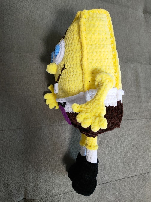 Губка Боб квадратні штани іграшка в'язана ручна робота квадрат 24х20 Нововолинськ - зображення 4