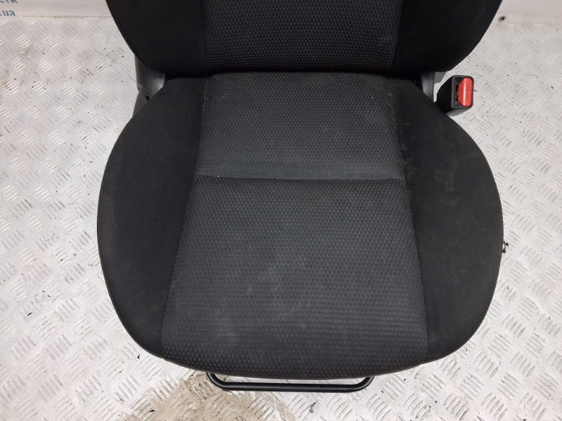 Сиденье переднее правое Mazda 3 BK 1.6 БЕНЗИН Z6 2003 (б/у) Київ - зображення 2