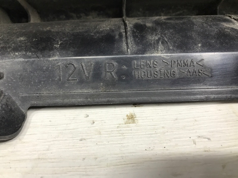 Фонарь задний внешний правый Mitsubishi Pajero Wagon 3 3.2 ДИЗЕЛЬ 4M41 1999 (б/у) Київ - зображення 8